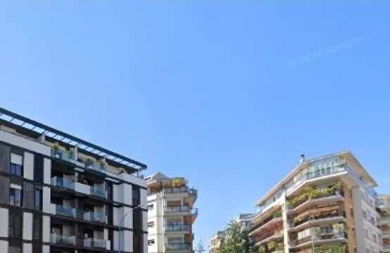 Trilocale con terrazzo e box auto, Largo di Vigna Stelluti